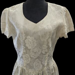 HANDMADE VINTAGE SATIN FLORAL EMBOSSED WEDDING DRESS! Sz 8/10